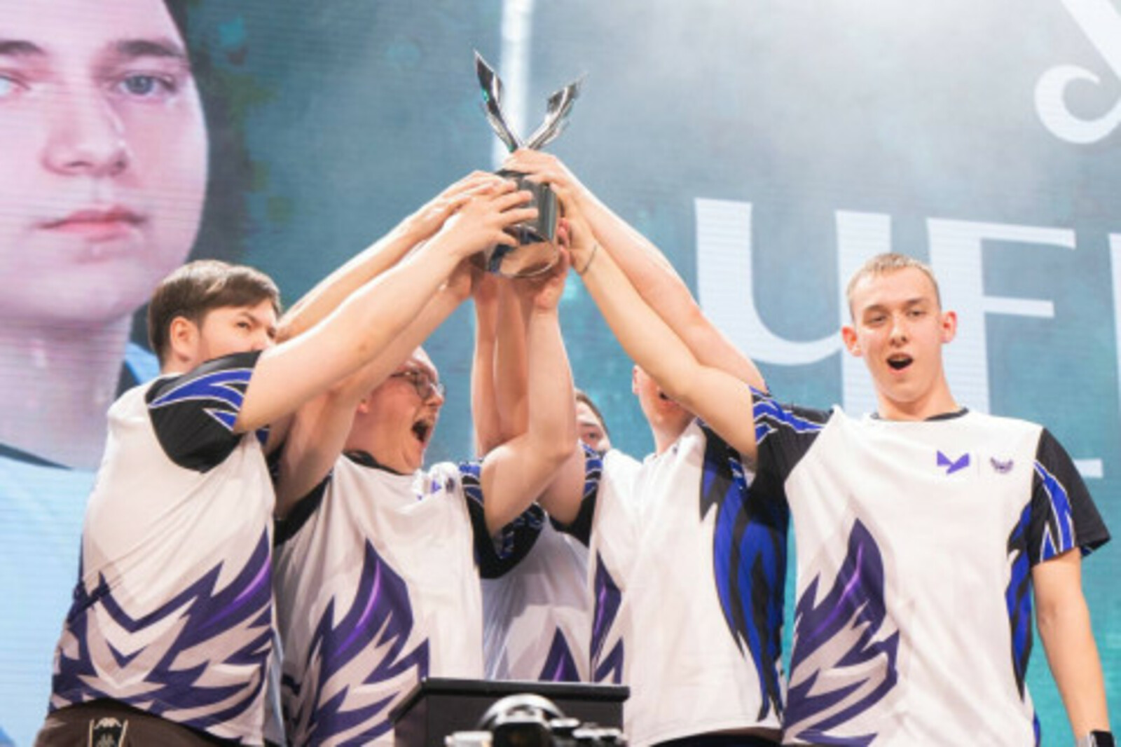 Команда кампуса - чемпион Национальной студенческой лиги киберспорта