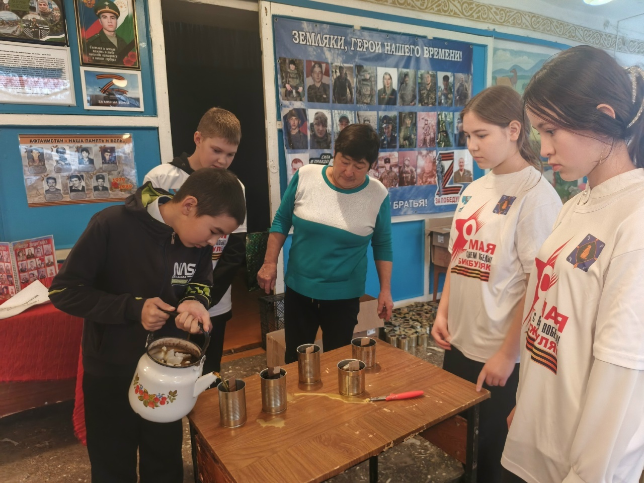 Волонтеры Елбулактамака провели мастер-класс по изготовлению окопных свечей