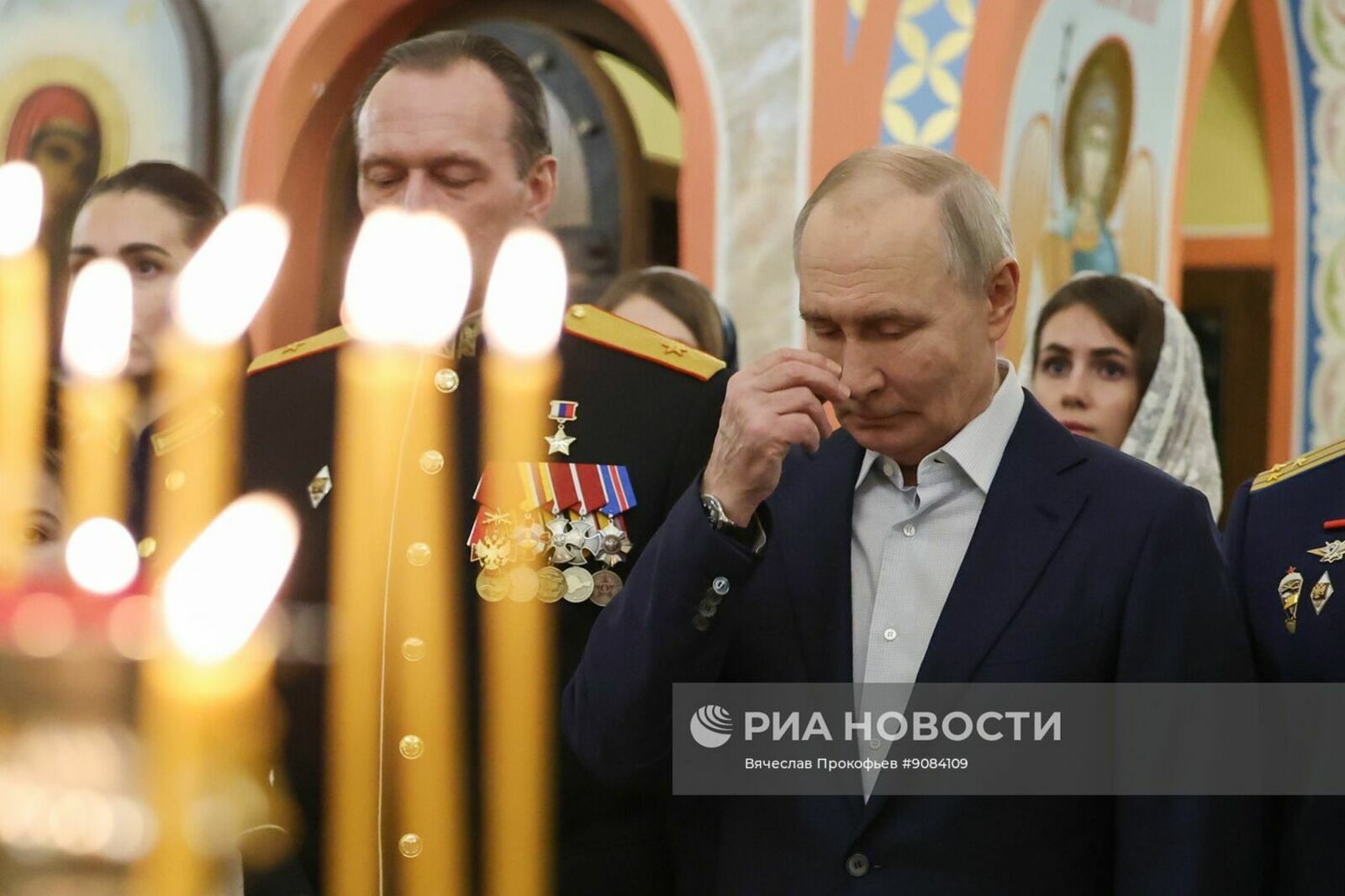 Россияне разных конфессий радуются общим победам, заявил Путин