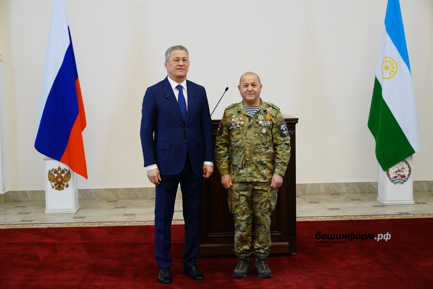 В канун Дня защитника Отечества Радий Хабиров вручил госнаграды