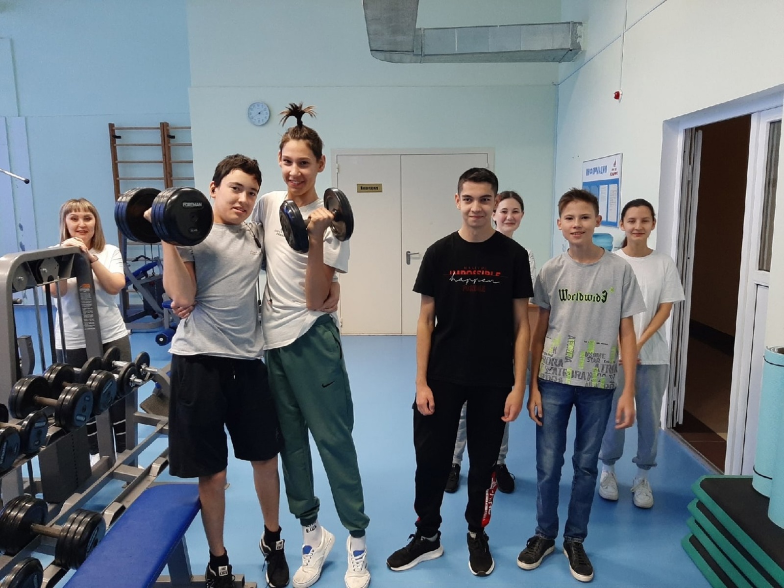 Ученики 9б класса средней школы №2 с. Бижбуляк посетитли ФОК "Парус"