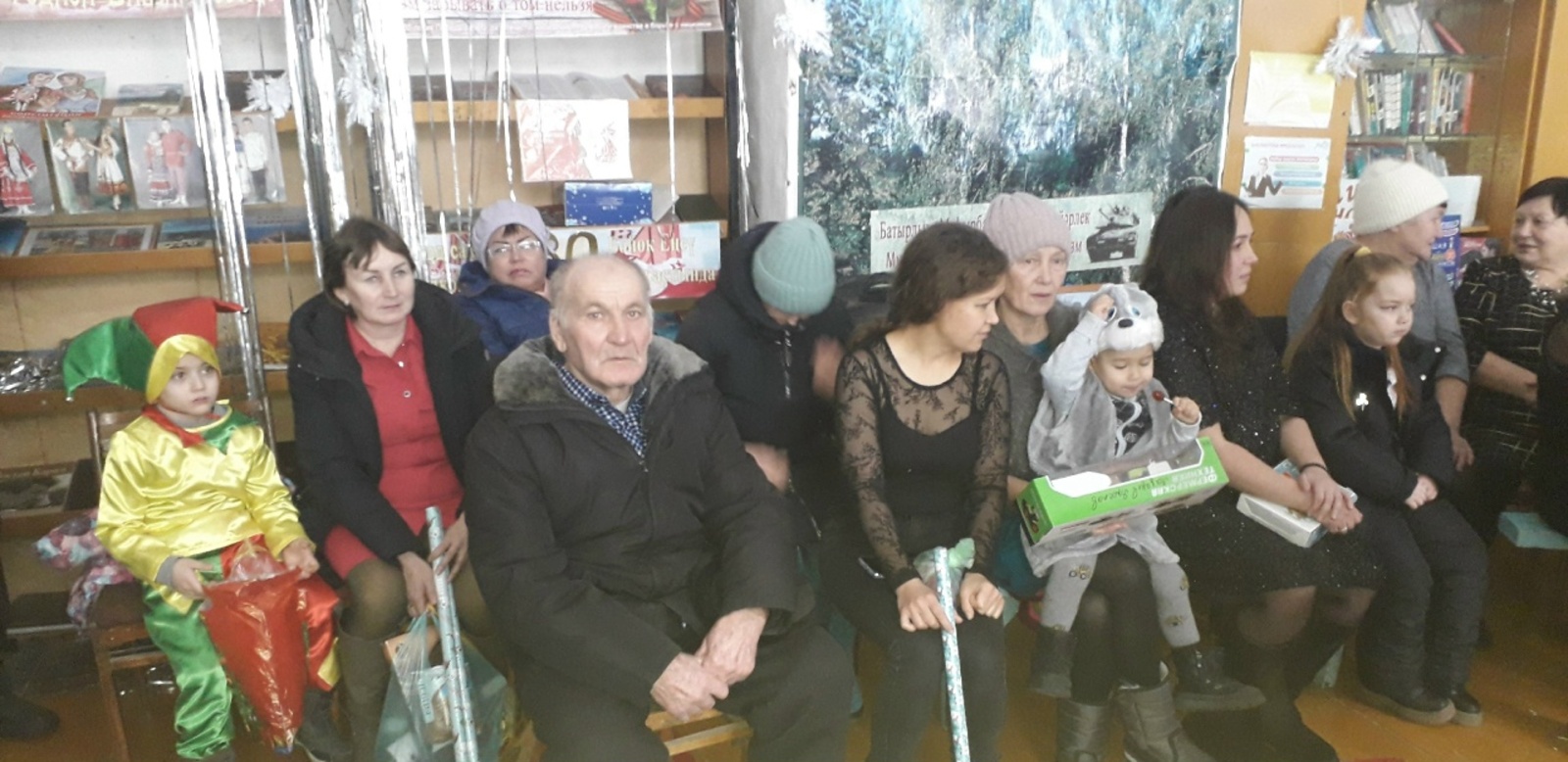 В сельской библиотеке  прошло новогоднее представление