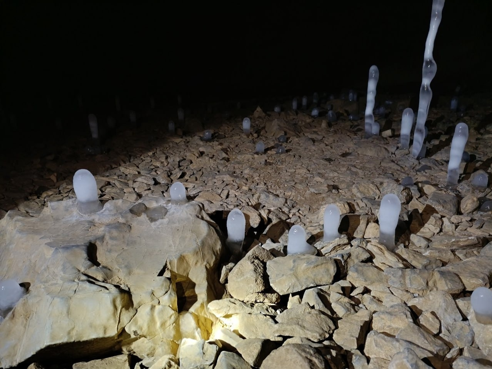 В Башкирии в пещере Шульган-Таш сформировался природный ледяной дворец