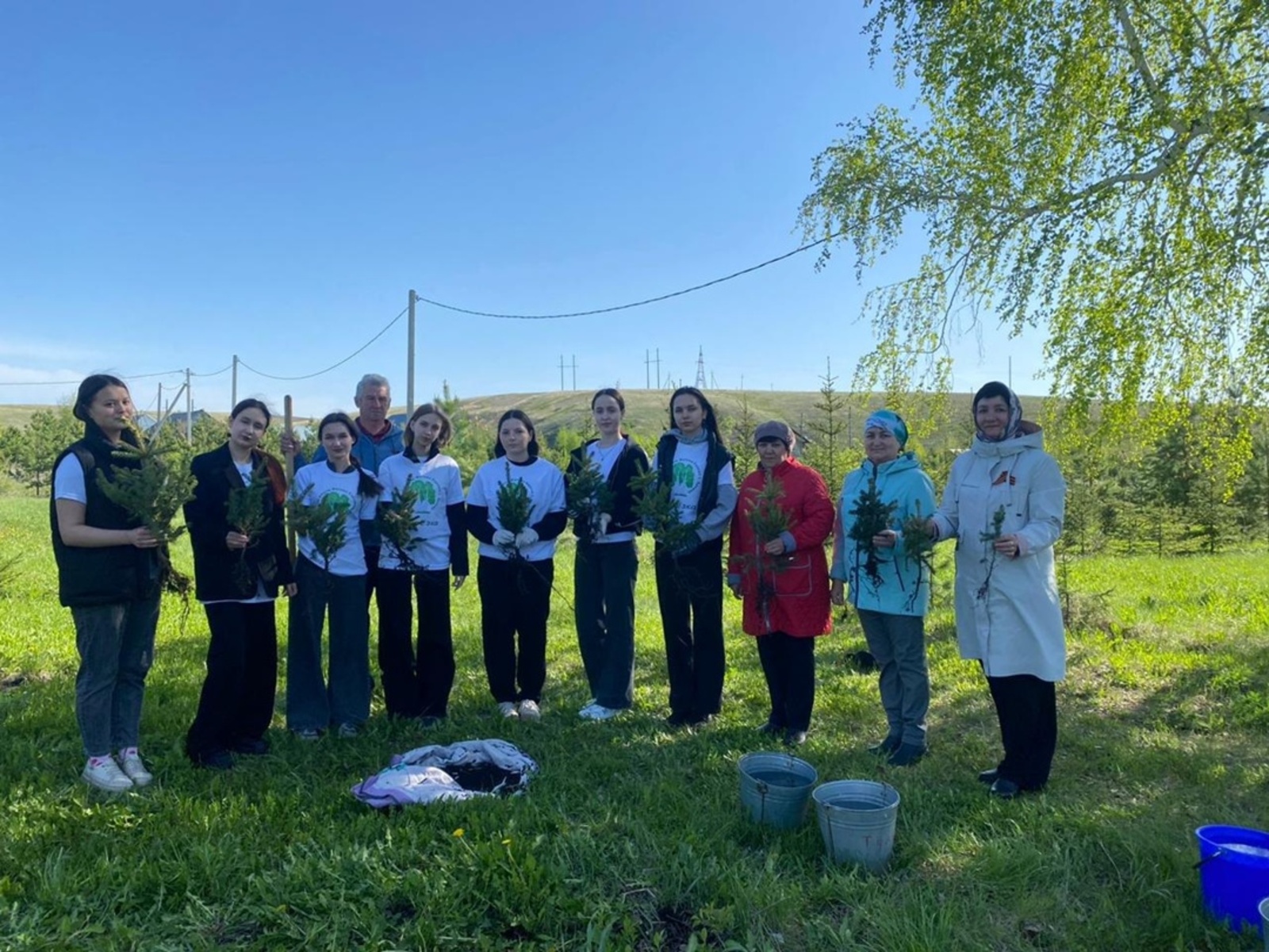 Ученики средней школы им. Ф. Карима с. Аитово создали «Сад Памяти»