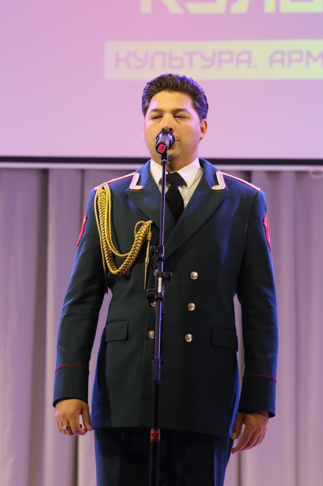 В Октябрьском военные музыканты рассказали, чем им нравится башкирский зритель