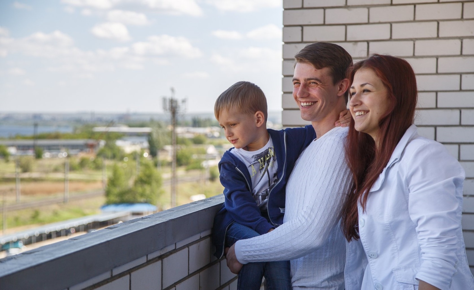 В России предложили изменить возраст молодых семей