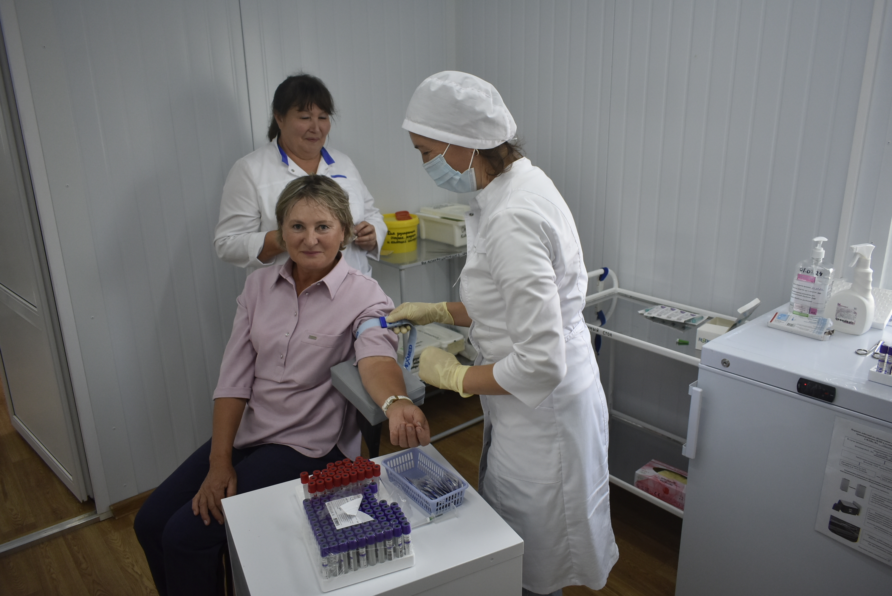 «Поезда здоровья» спасают людей