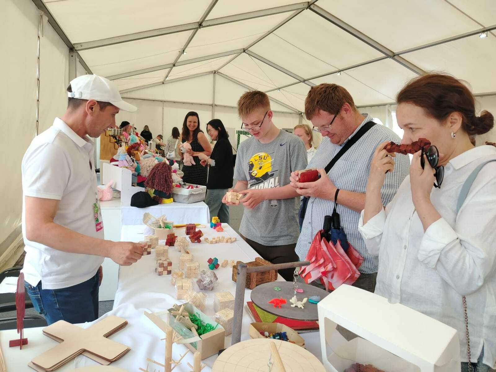 В Уфе на фестивале "Айда играть" представили игрушки из дерева