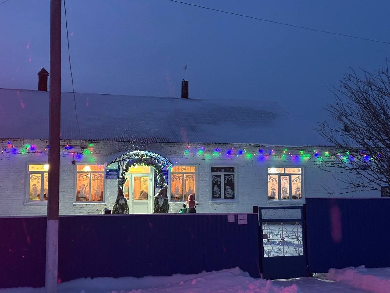 В Михайловке создают новогоднюю атмосферу