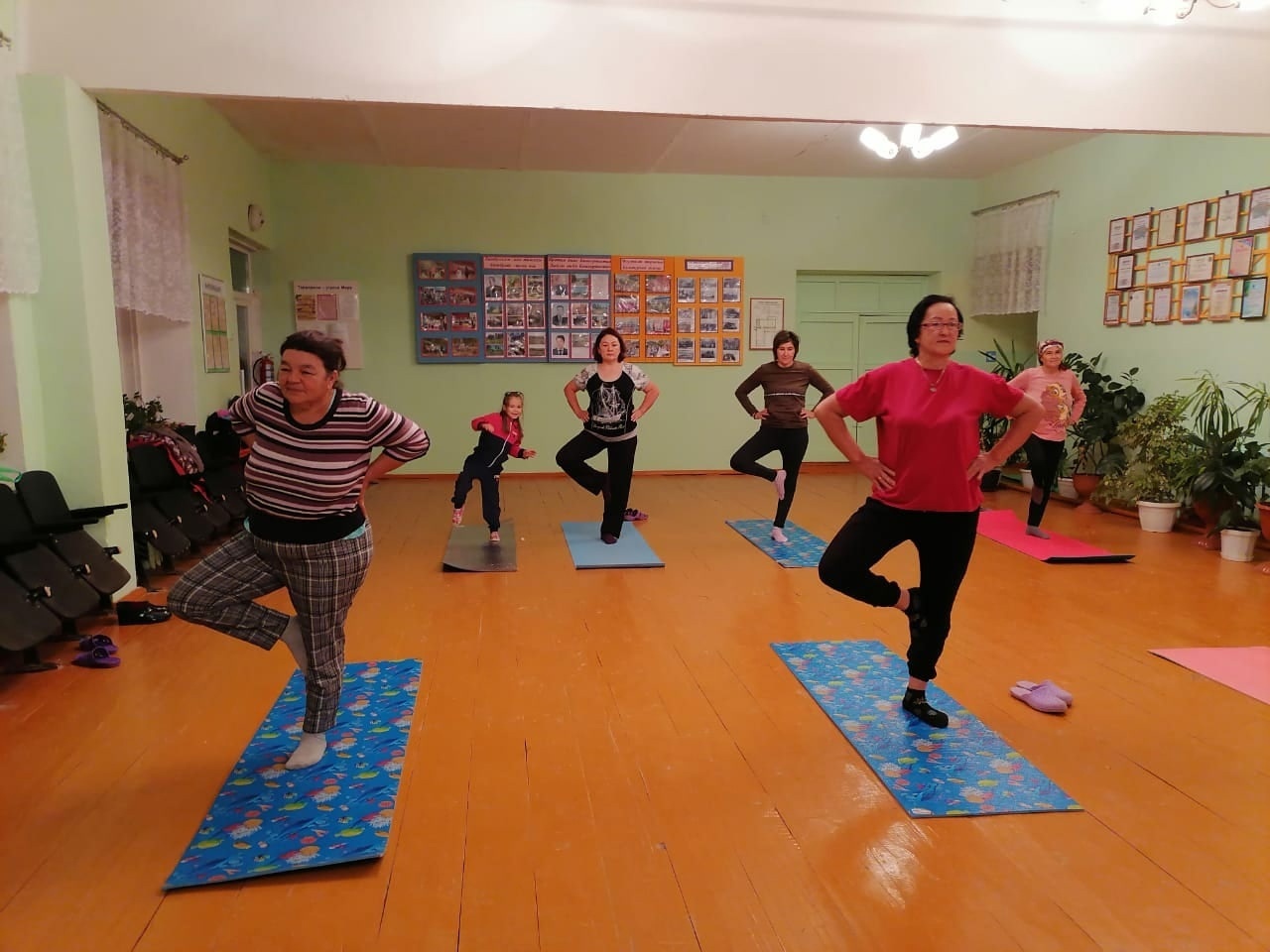 В Кунакуловском СДК заработало любительское объединение для женщин "Здоровье"