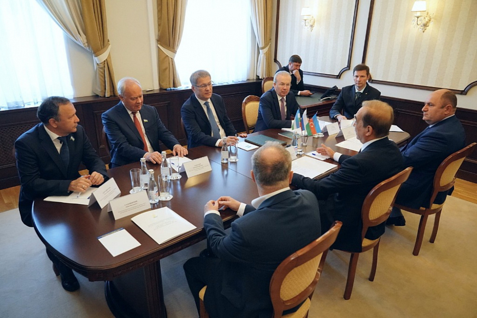 Радий Хабиров провел встречу с  делегацией Азербайджана