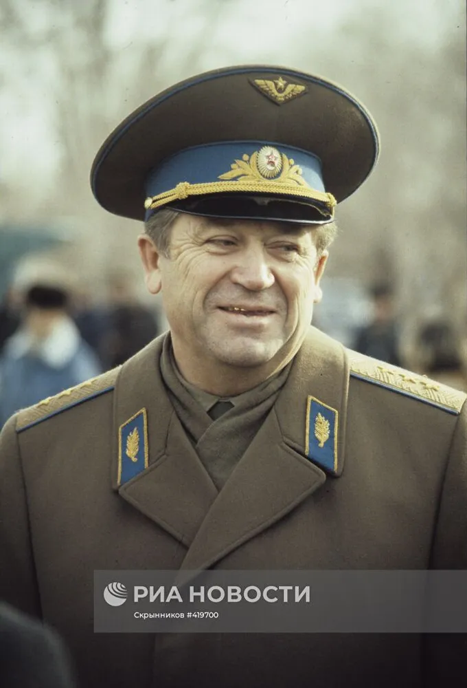 Путин наградил Владимира Иванова орденом Гагарина
