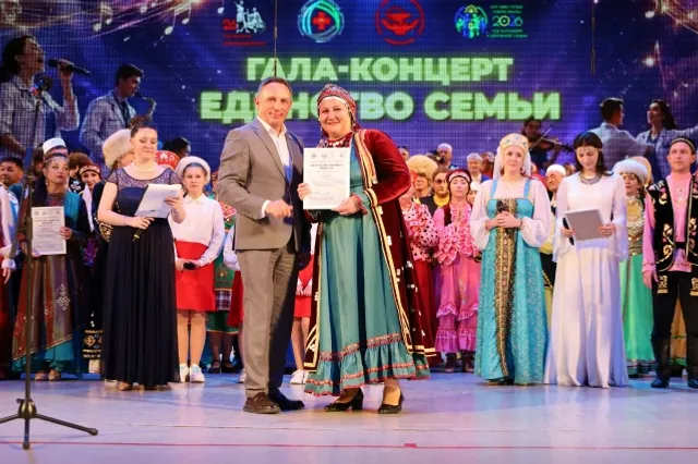 Ансамбль «Родники» Бижбулякской ЦРБ выступил на гала-концерте  «Единство семьи»