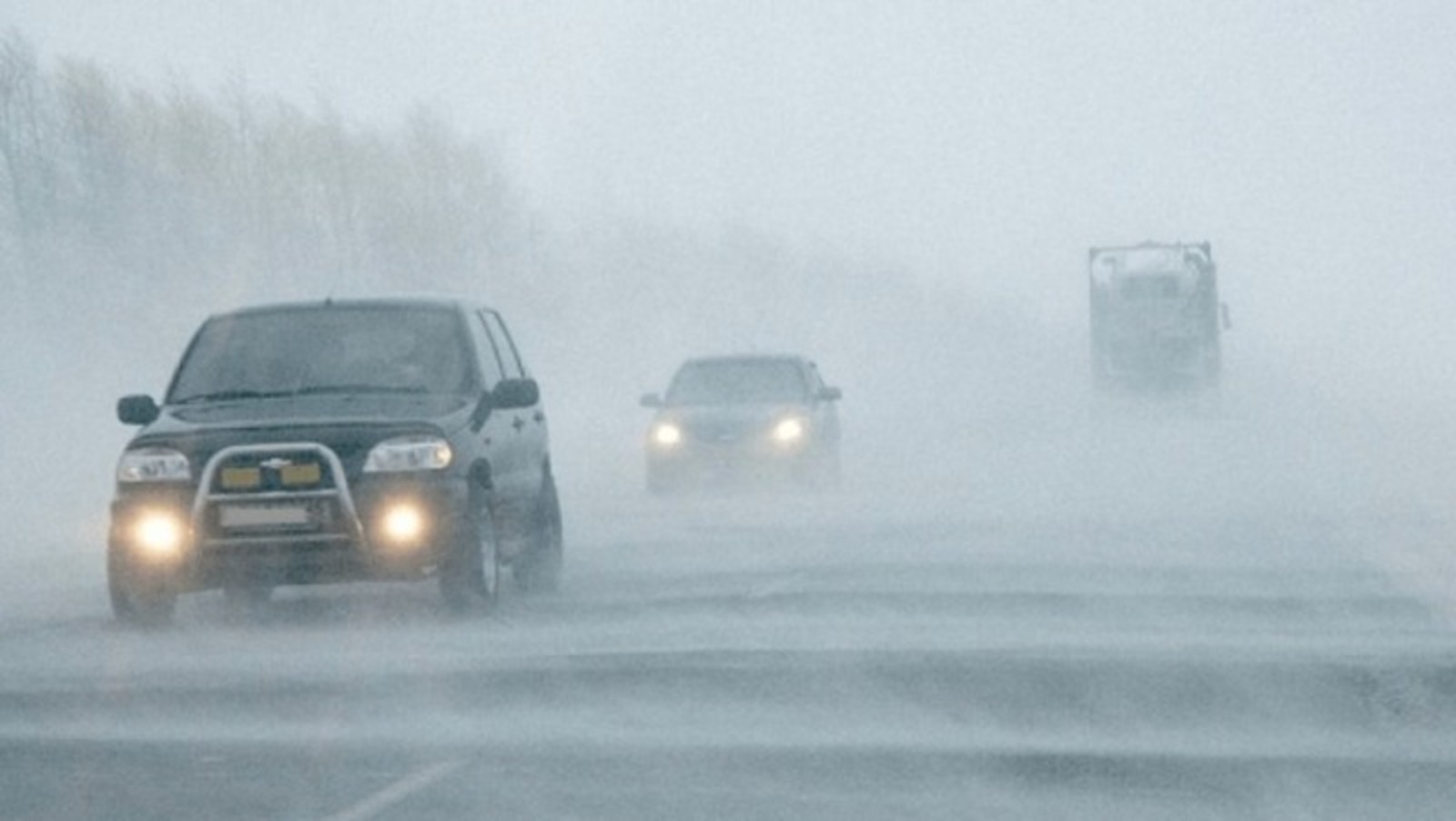 В Башкирии на дорогах застряли в снегу более 10 автомобилей