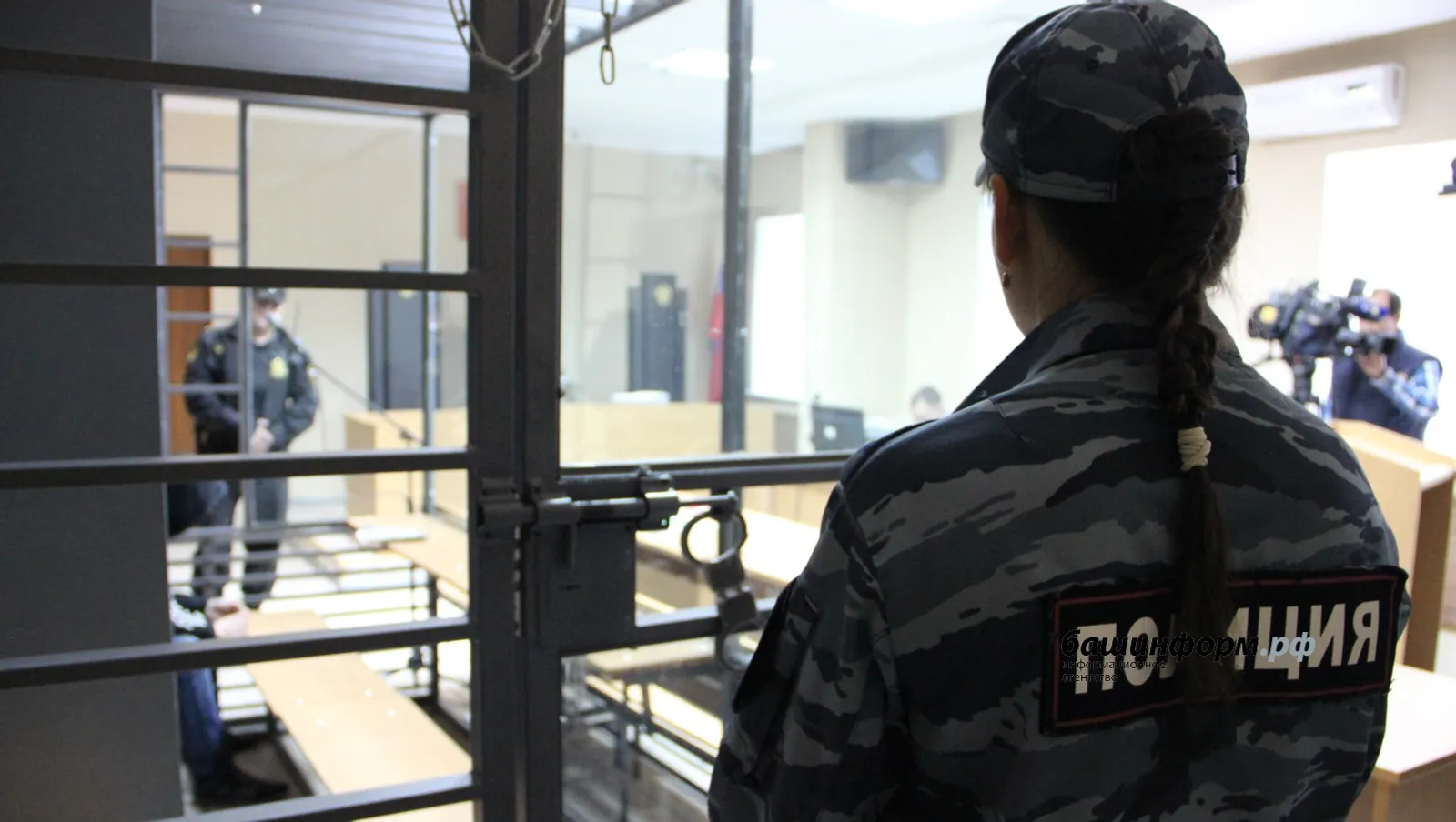 Экс-сотрудников полиции, пытавших жителя Башкирии, отправили за решетку
