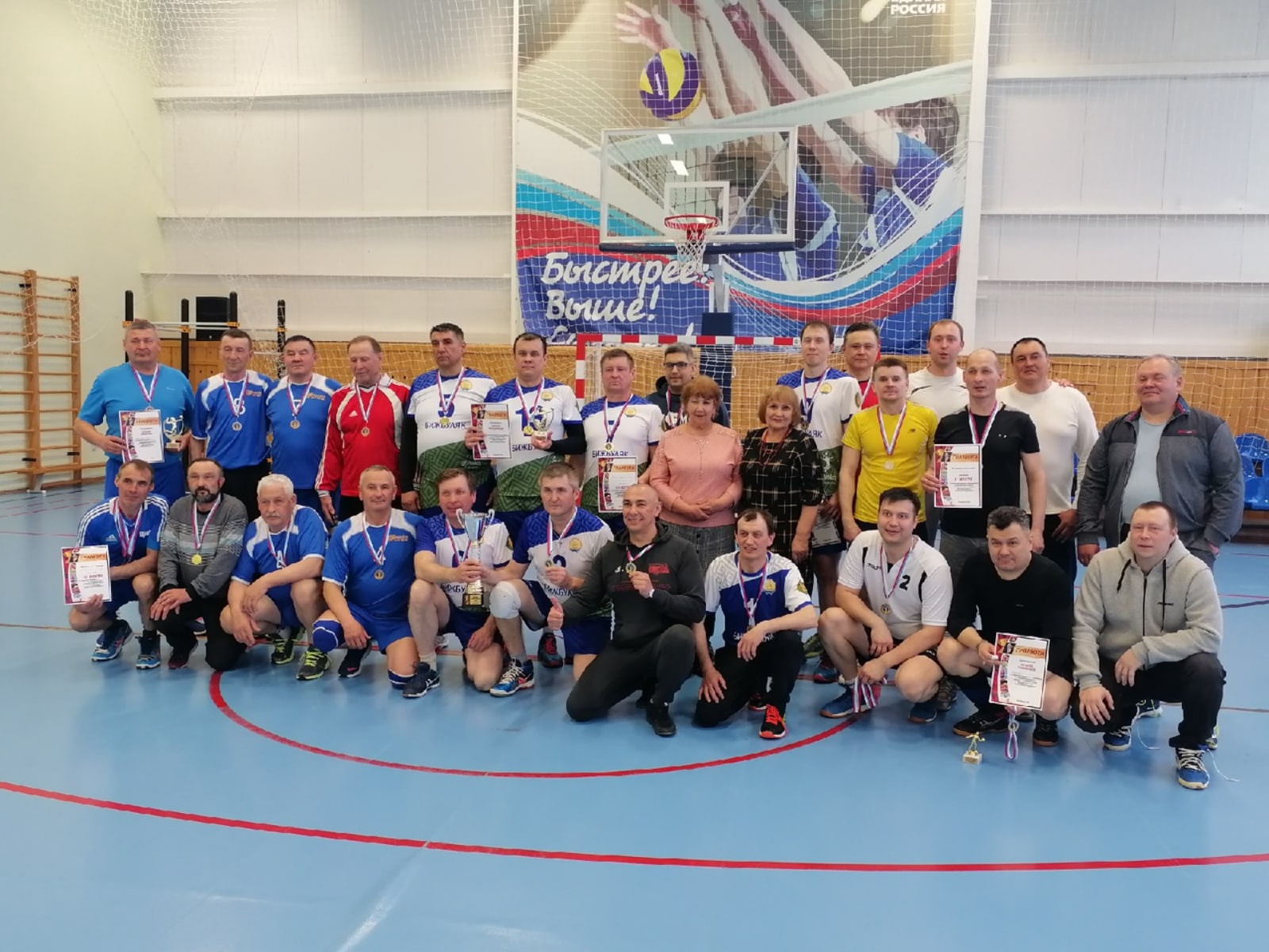 В с. Бижбуляке прошел открытый турнир по волейболу в память Шарафутдинова Гарея Салимгареевича