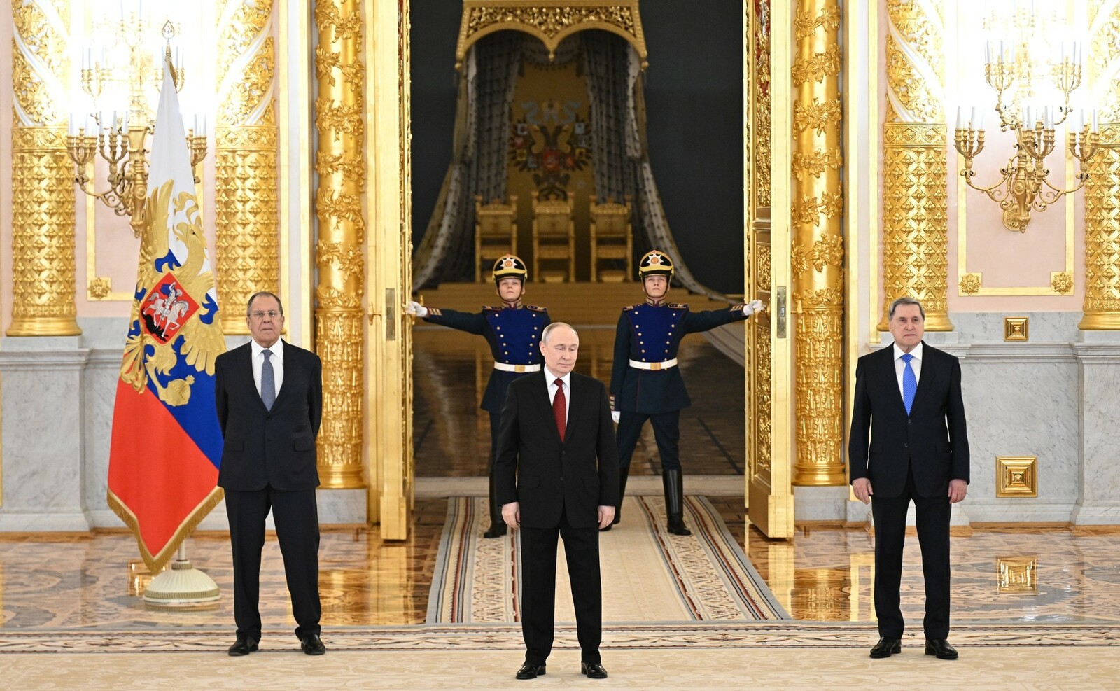 Владимир Путин принял верительные грамоты у послов 32 государств