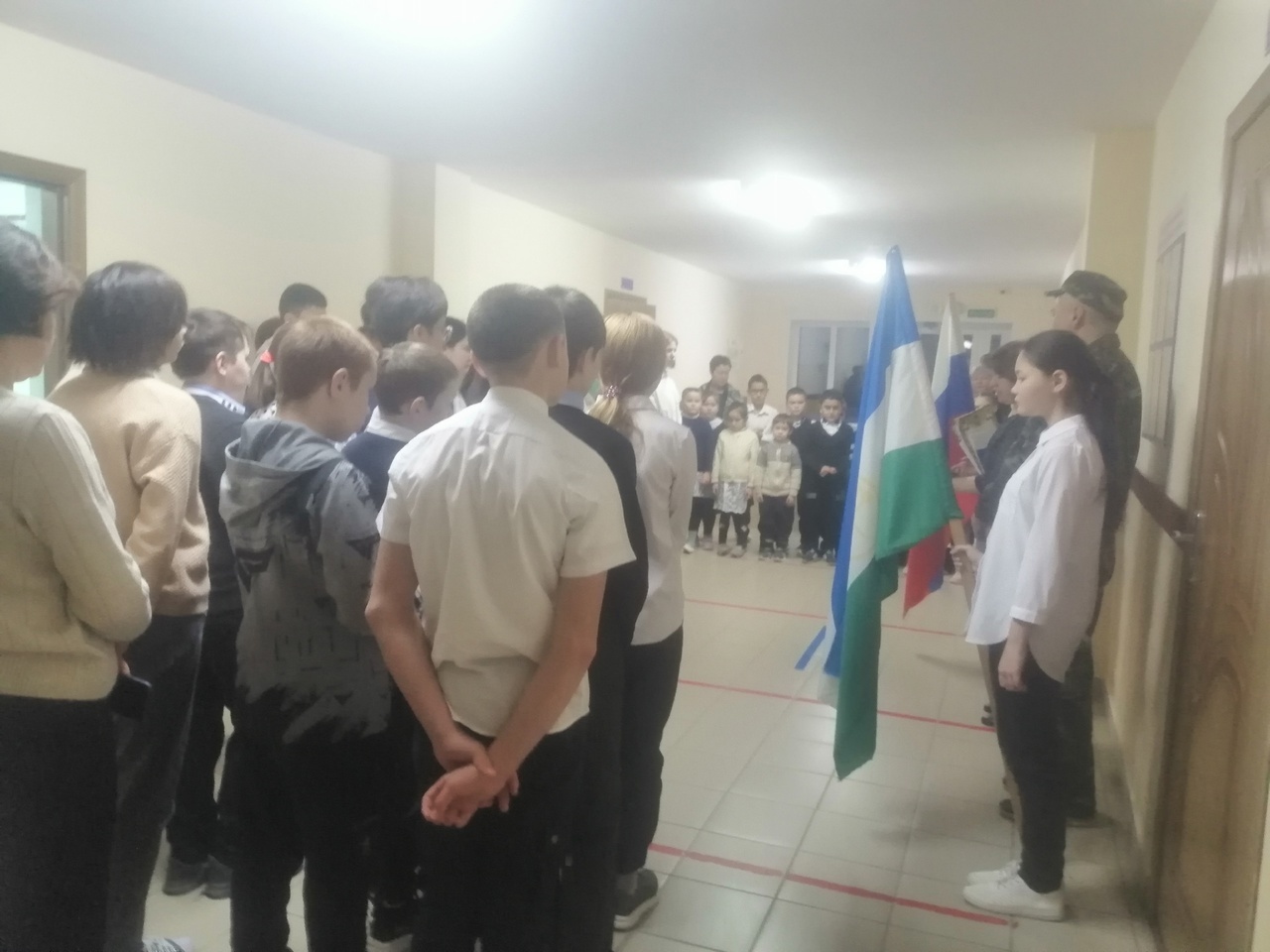 В средней школе с. Елбулактамак провели групповое занятие, посвященное Дню Конституции России - 12 декабря