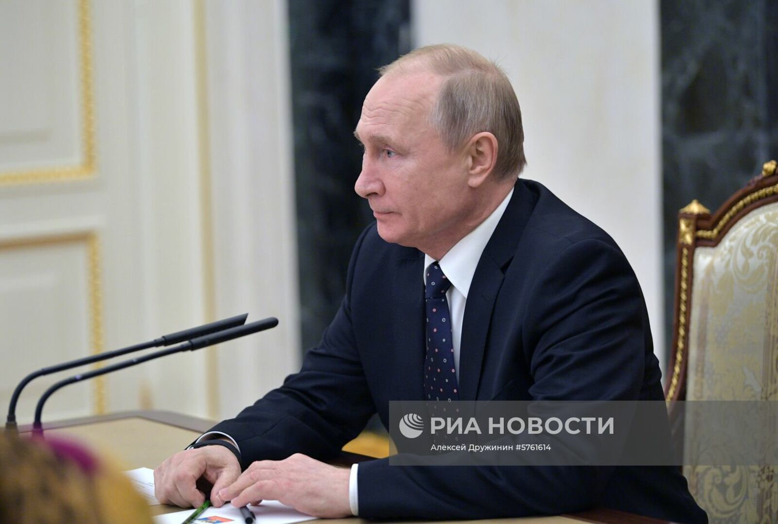 Путин заявил о возможности направлять средства на модернизацию ОПК