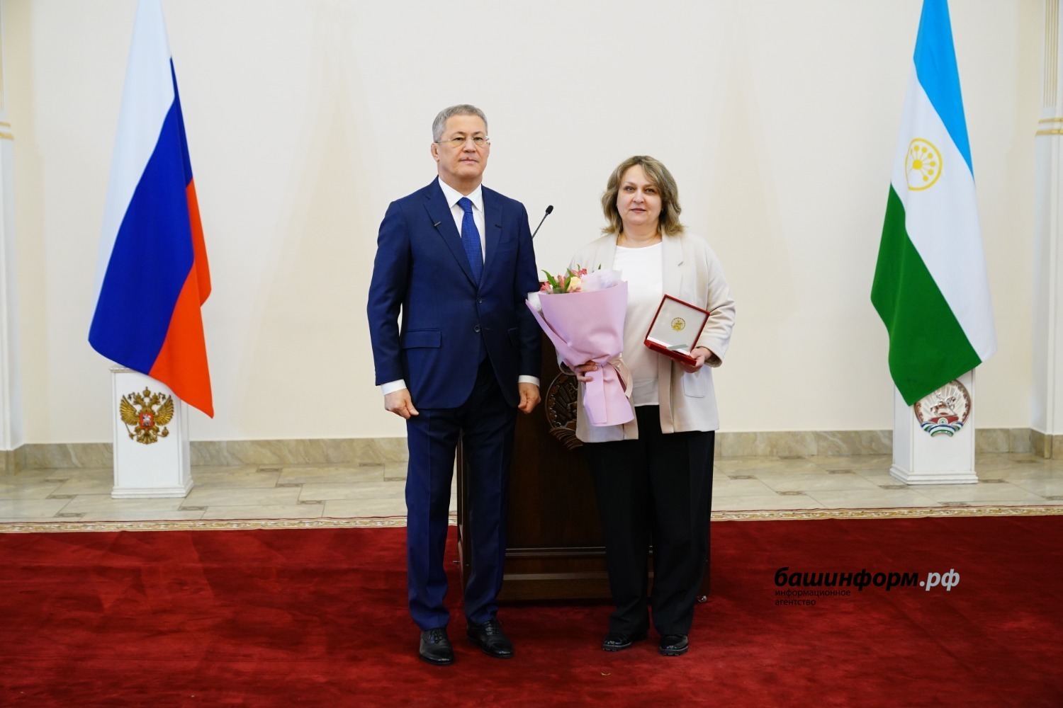 В канун Дня защитника Отечества Радий Хабиров вручил госнаграды