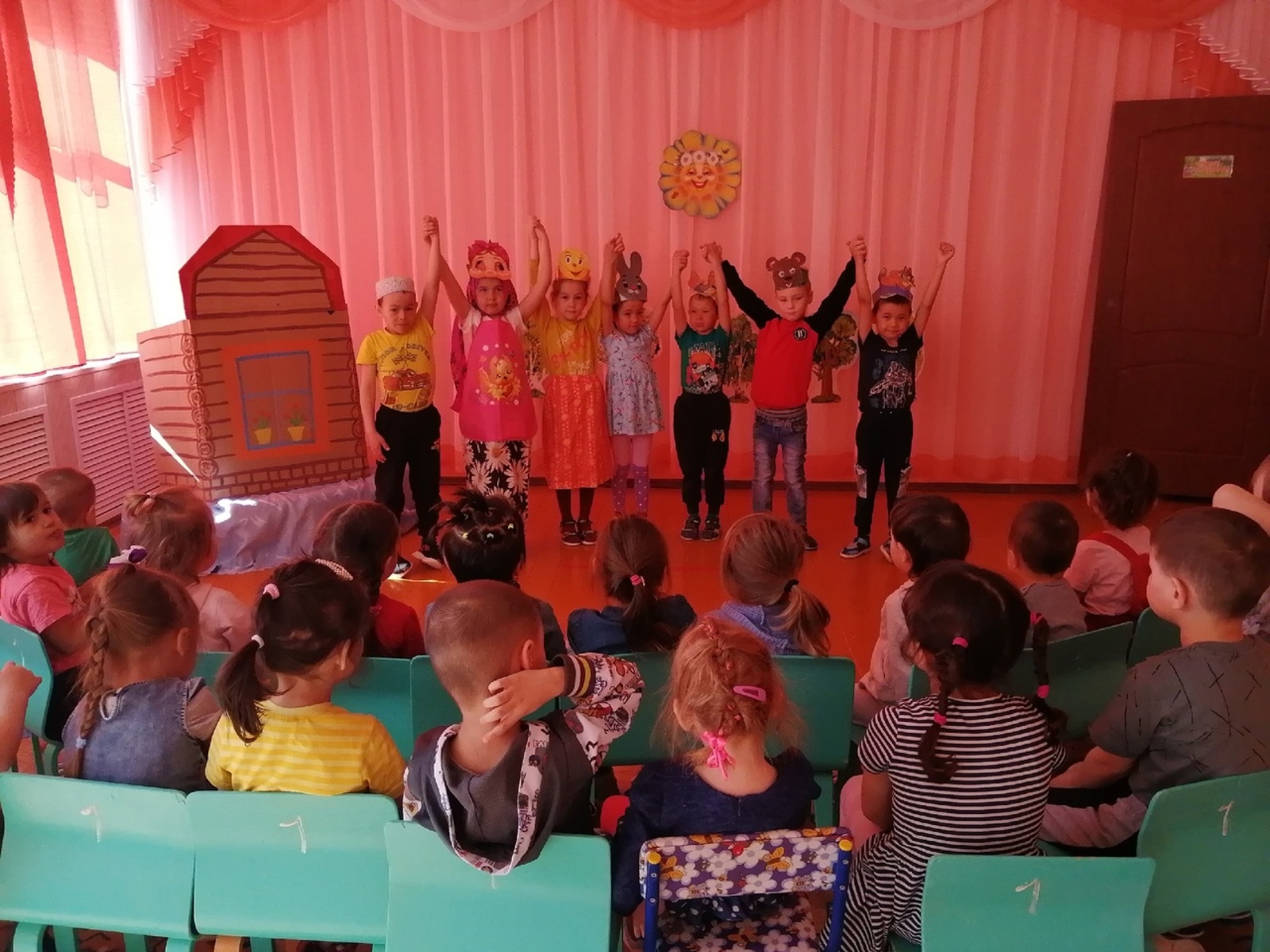 В детском саду "Каенкай" с. Кенгер-Менеуз прошла сказочная неделя