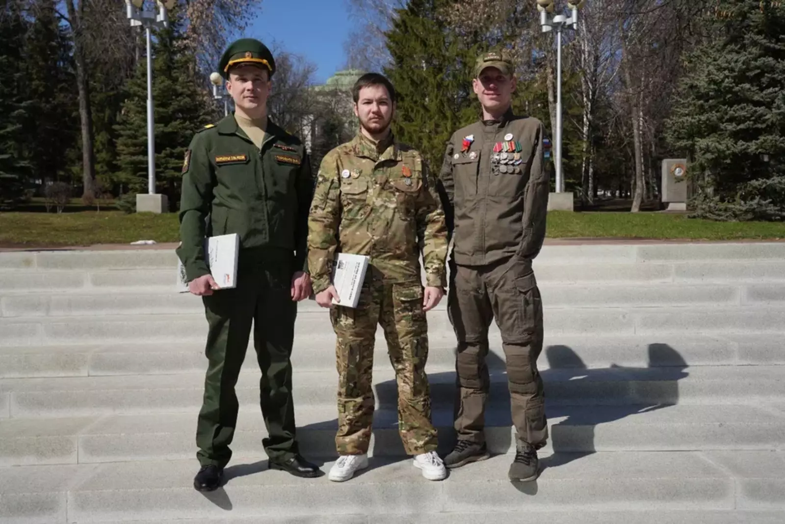 Ветераны СВО прочитали стихотворение ко Дню Победы