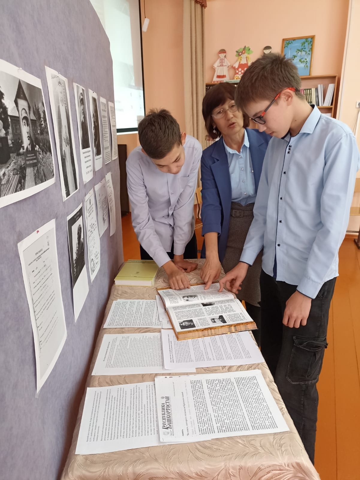 Классные часы посвятили 135-летию со дня рождения Карима Хакимова