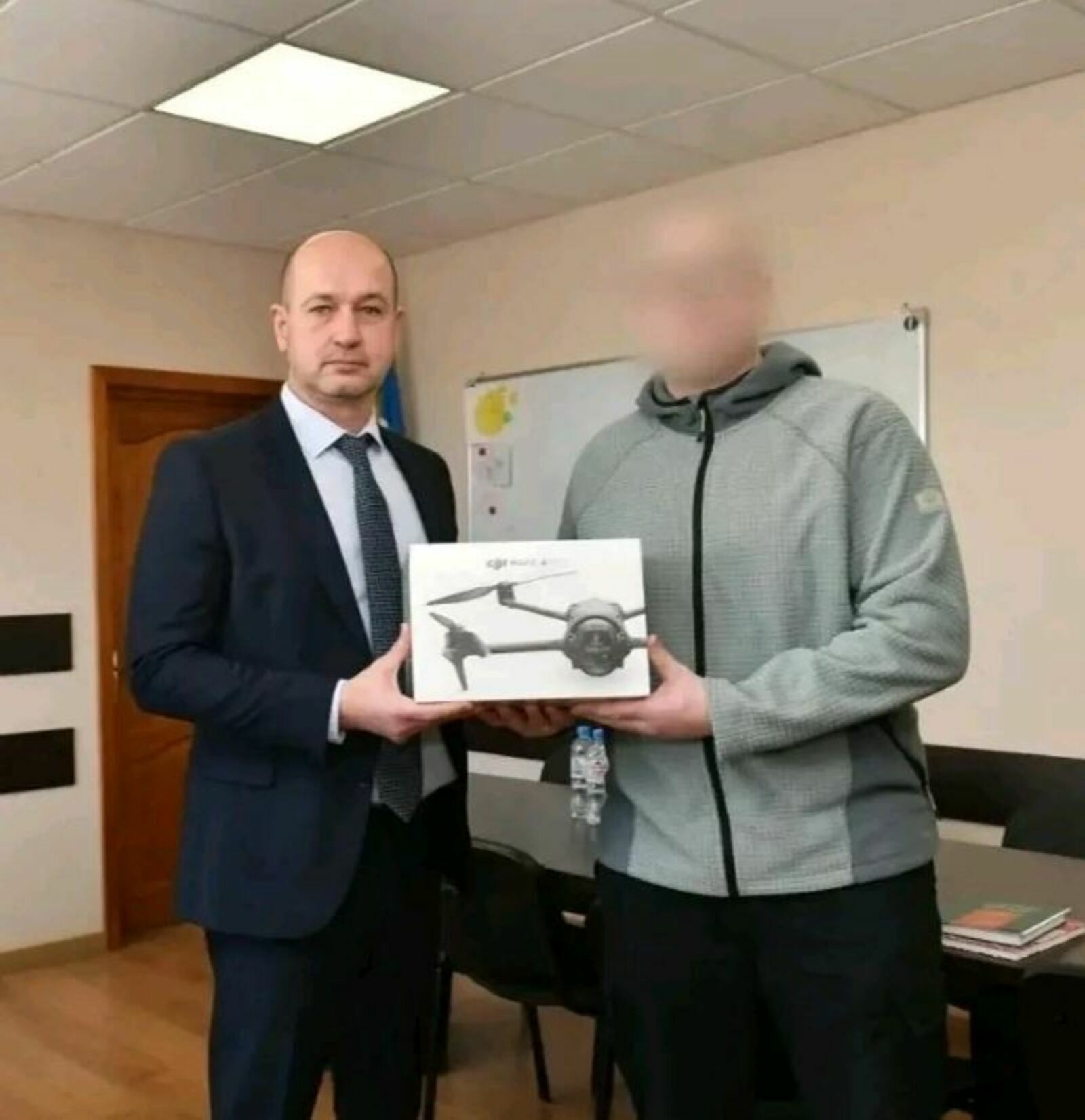 Максим Ульчев передал квадрокоптер и тепловизор бойцу СВО