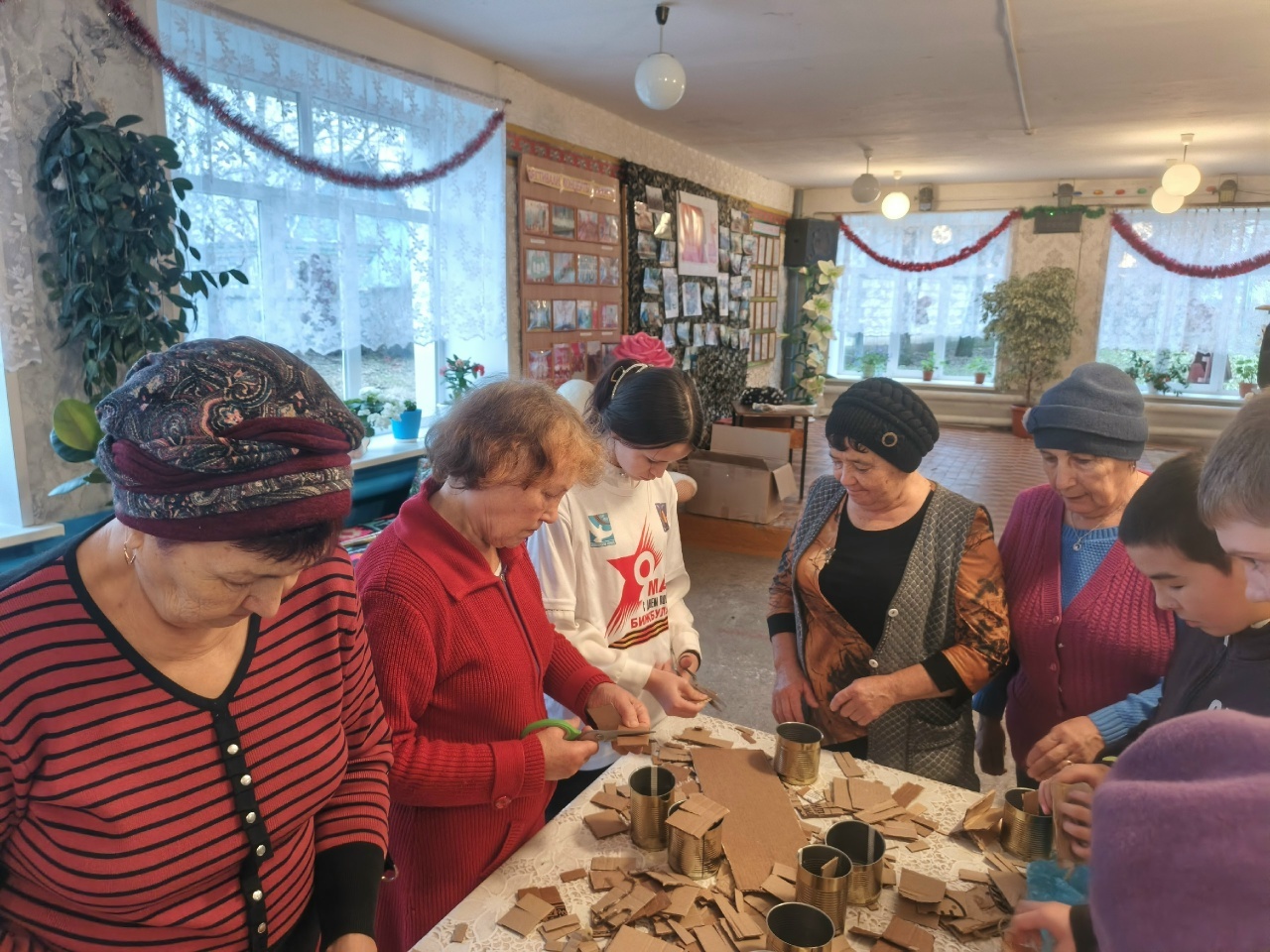 Волонтеры Елбулактамака провели мастер-класс по изготовлению окопных свечей