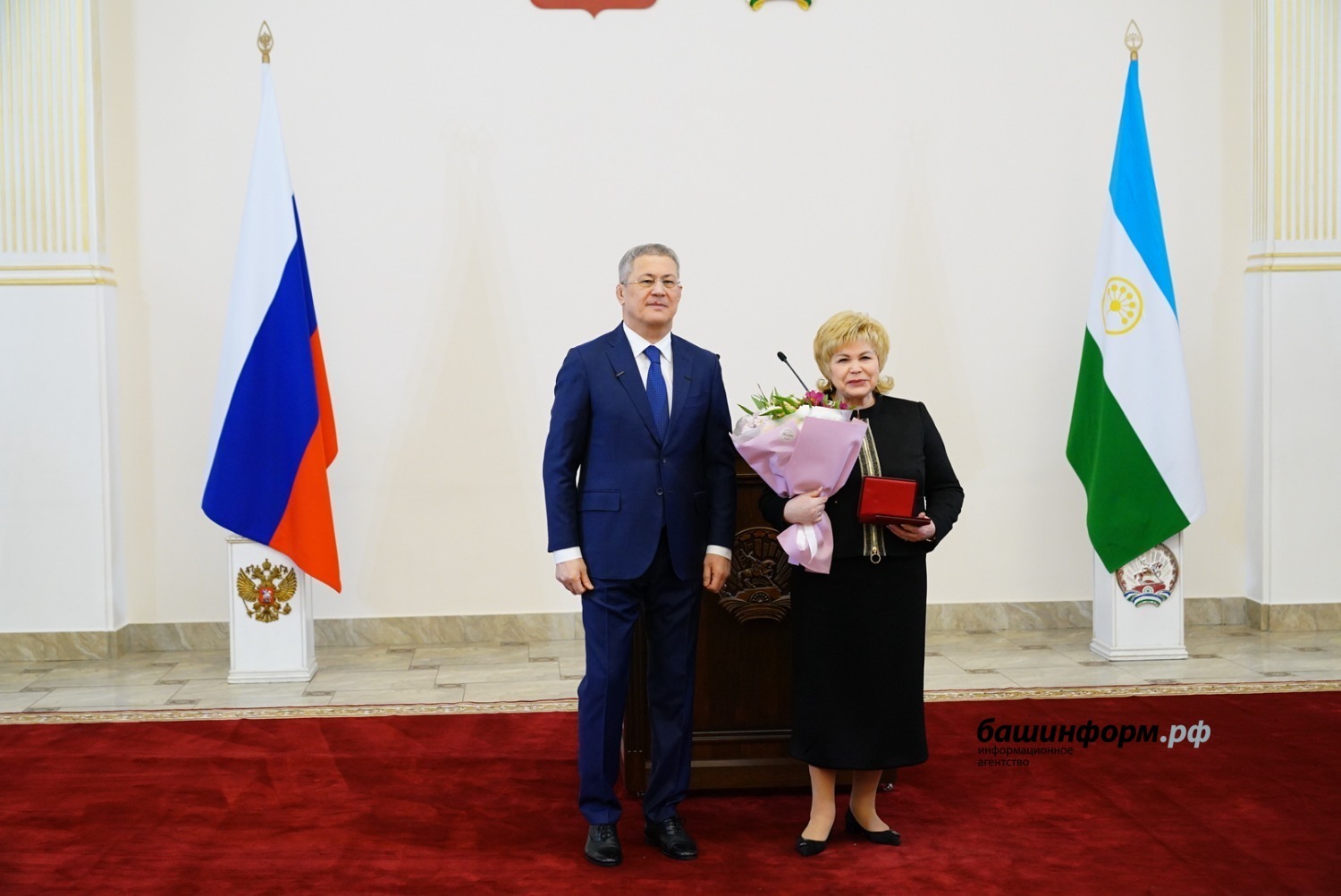 В канун Дня защитника Отечества Радий Хабиров вручил госнаграды