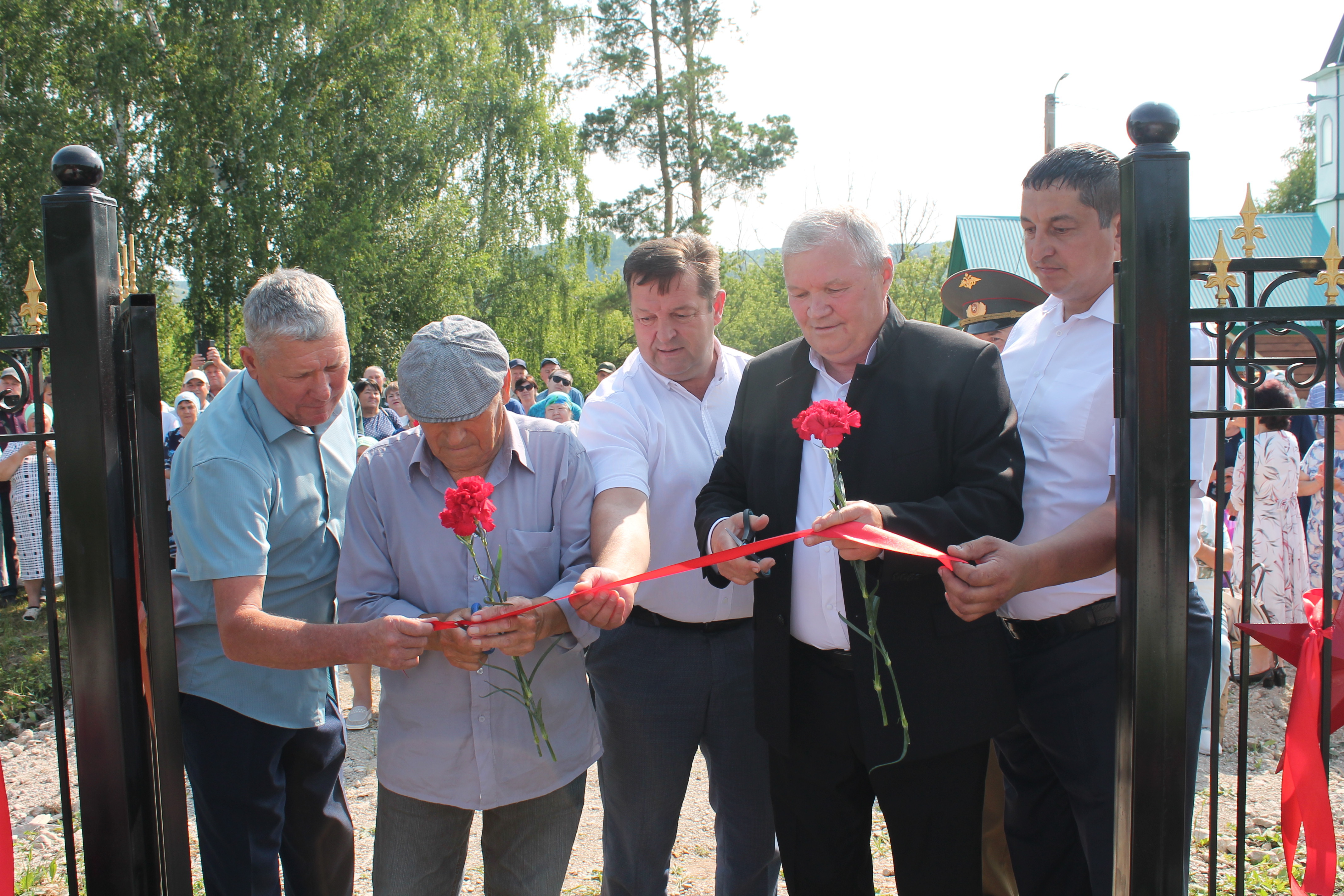 Это нужно не павшим, это нужно живым…