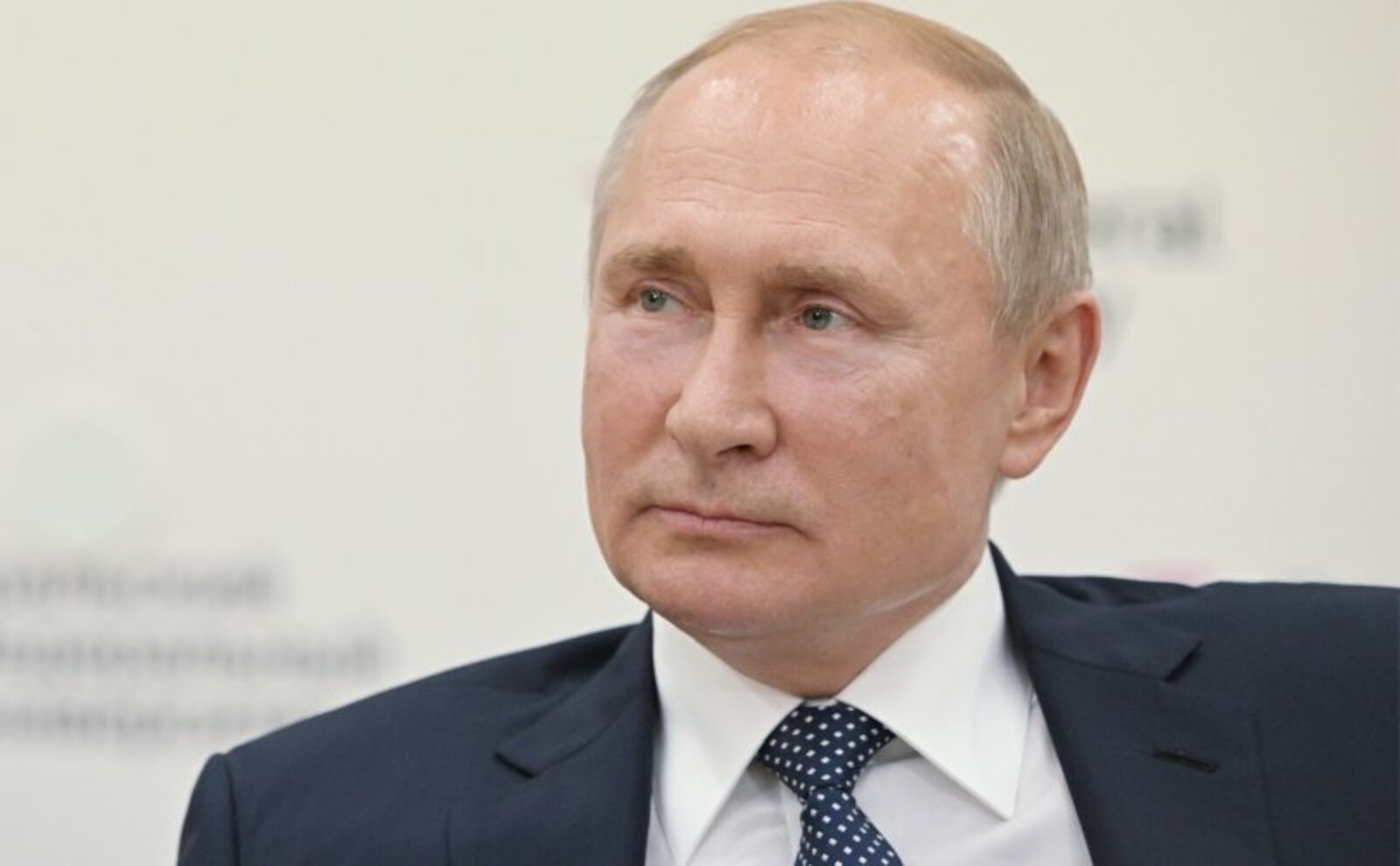 Владимир Путин предложил выплатить по 10 тысяч рублей пенсионерам