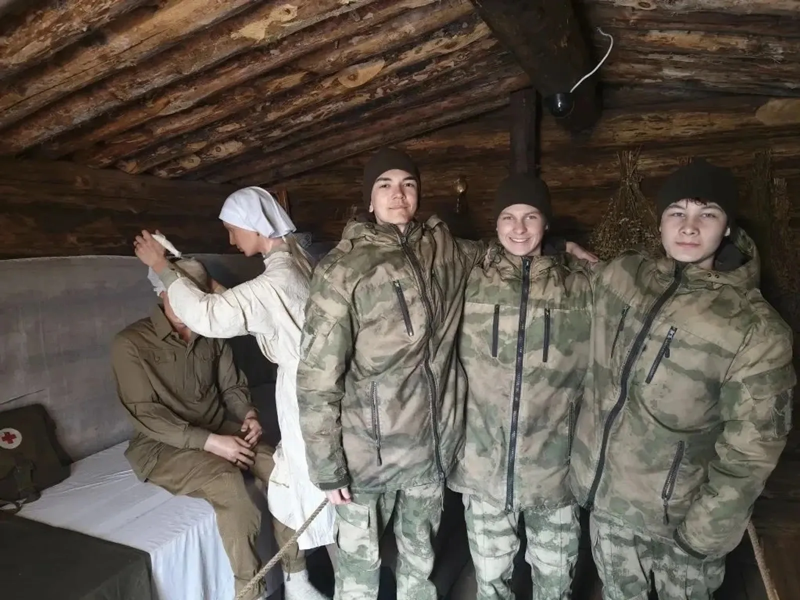 Шагается строевым легко
