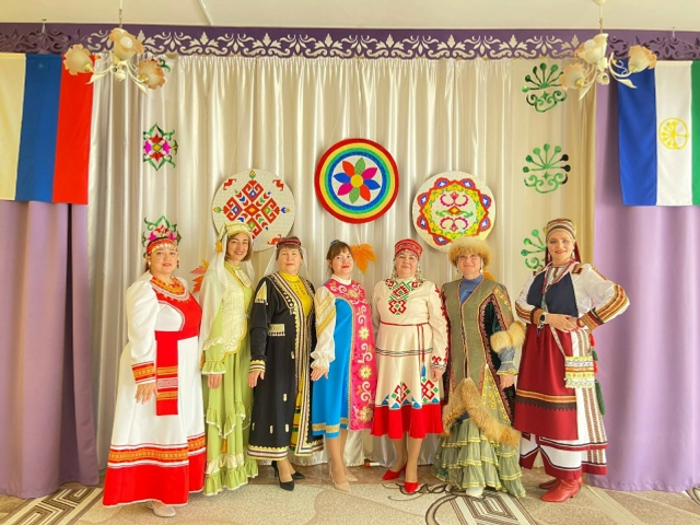 В едином порыве: диктант по башкирскому языку и День национального костюма