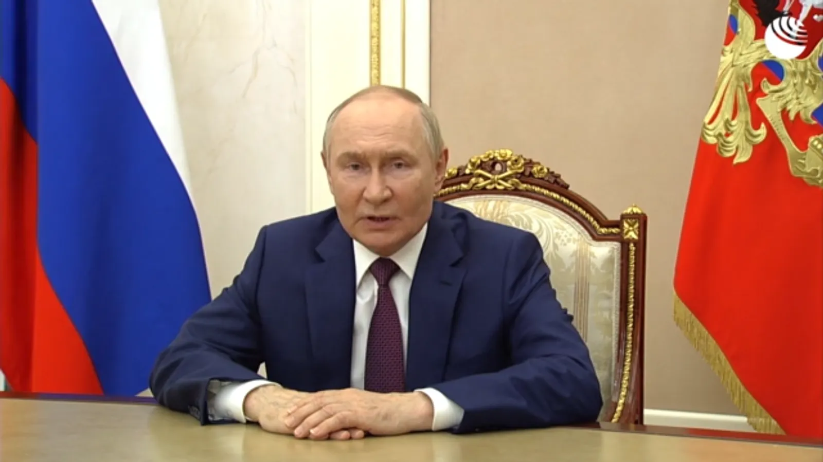 Путин поздравил моряков с Днем ВМФ