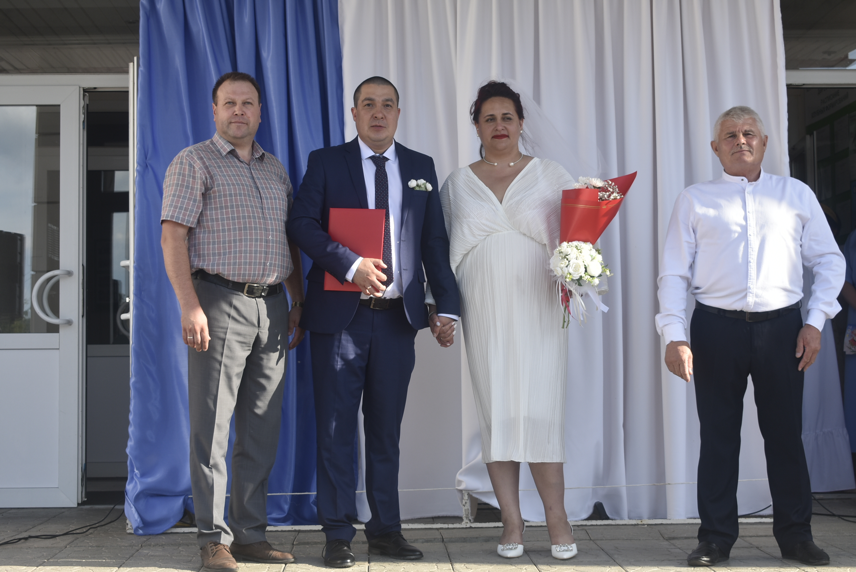 Воспели оду семье, любви и верности