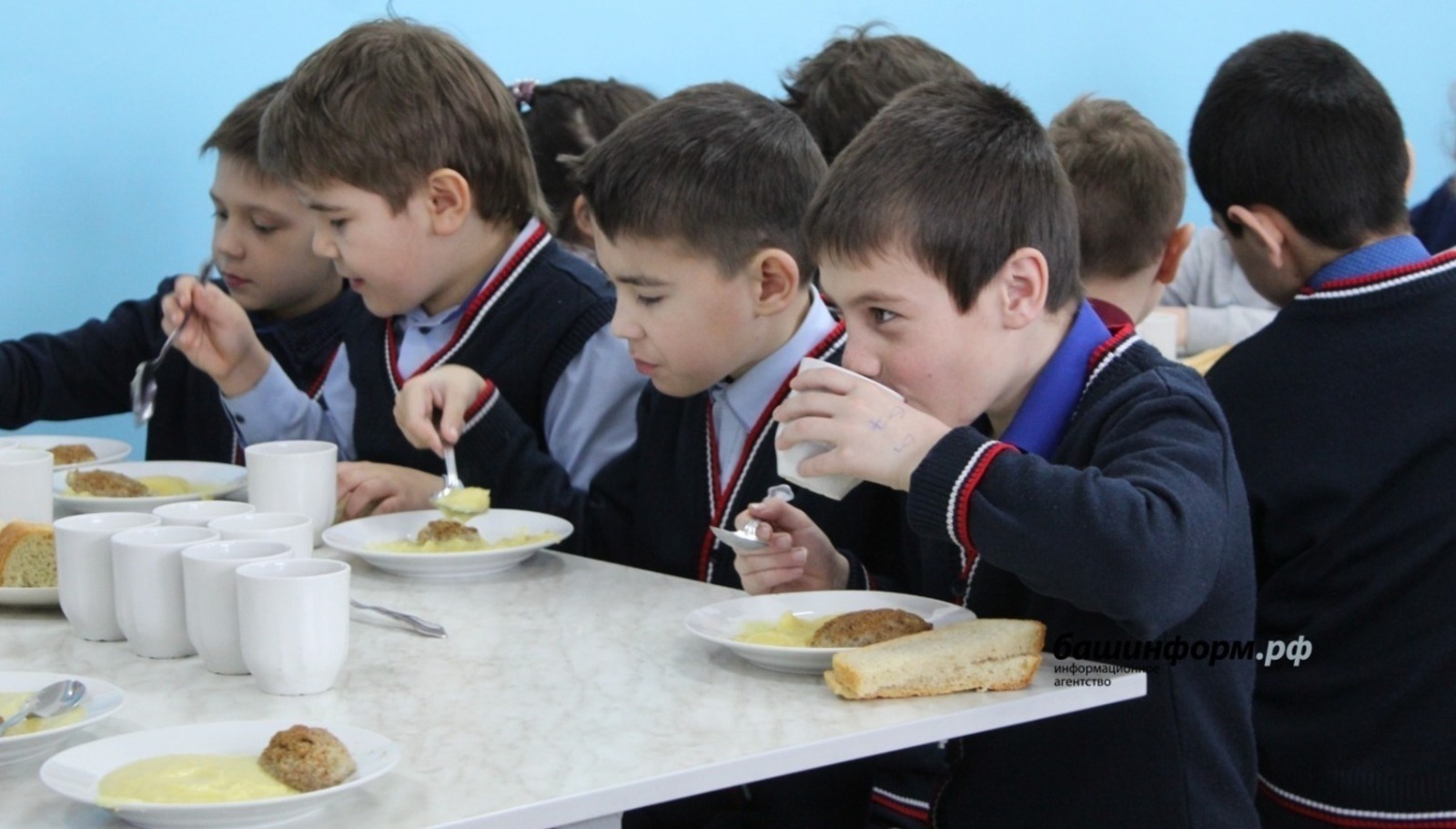 Роспотребнадзор следит за расписанием в школах