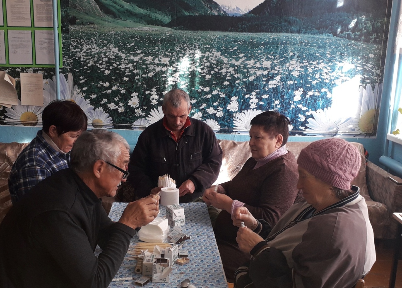 В селе Кожай-Икские Вершины готовят спички долгого горения