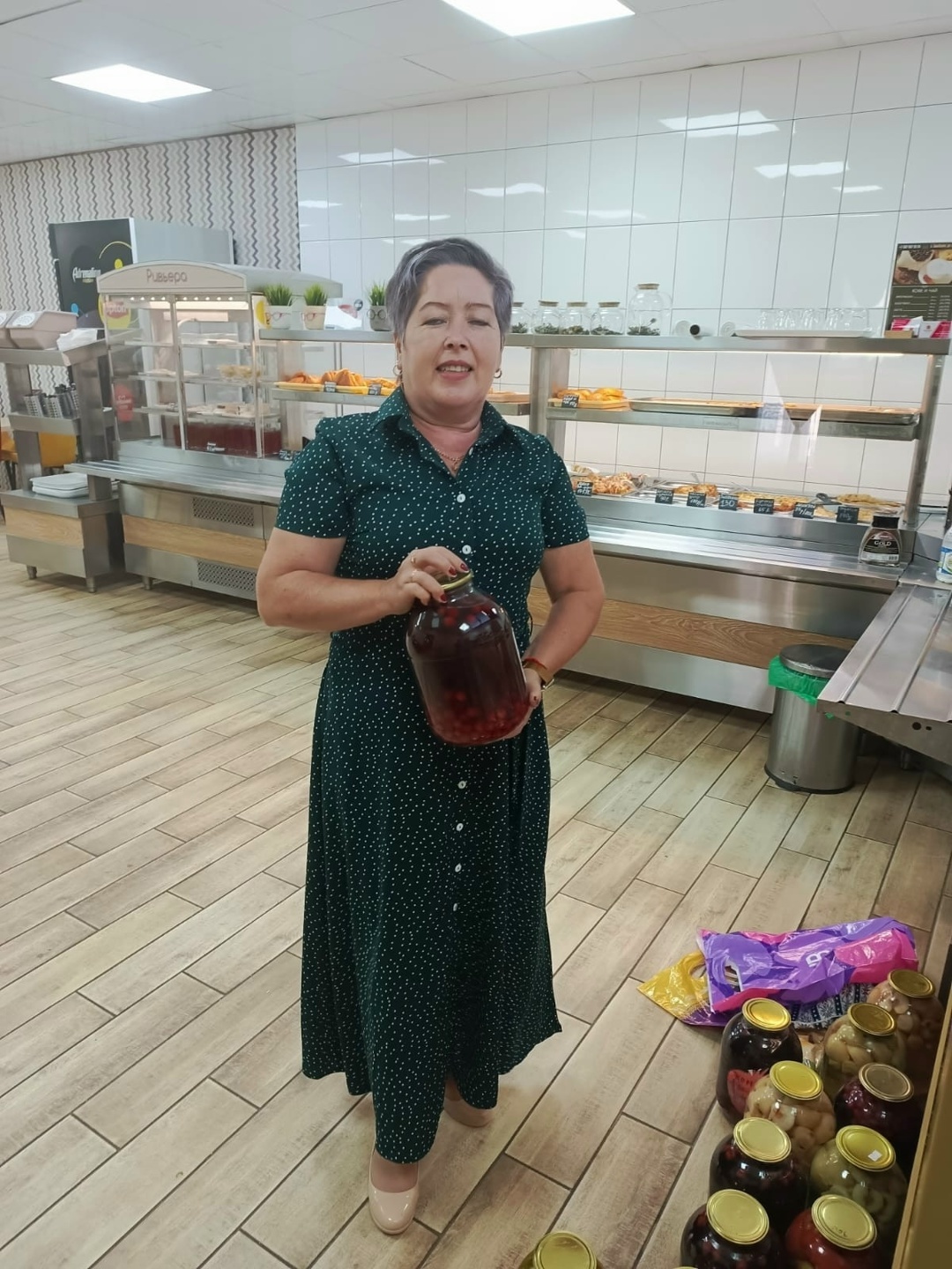 В средней школе с. Кенгер-Менеуз приготовили домашнюю лапшу для бойцов СВО