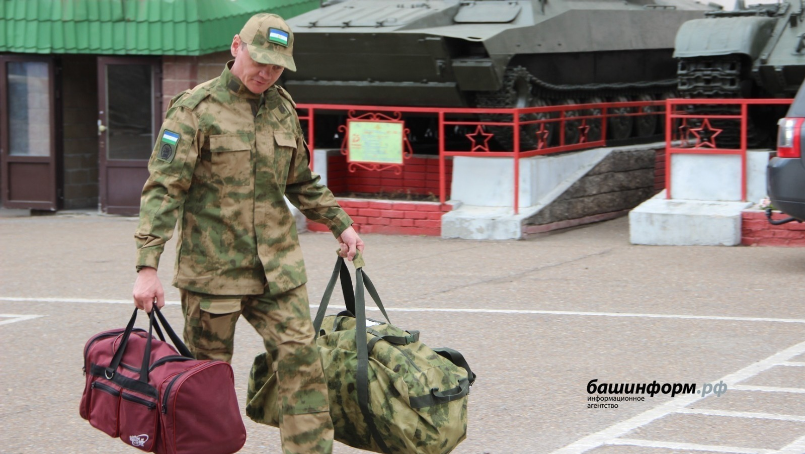 Президент России Путин продлил срок действия результатов ЕГЭ для участников СВО