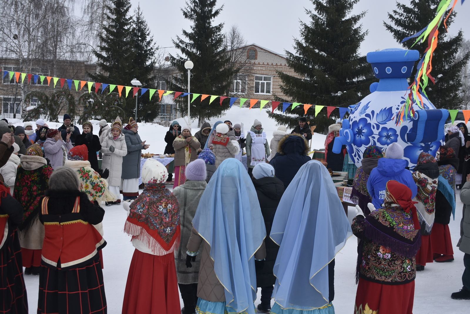 Народный праздник удался: зрелищно и с размахом!