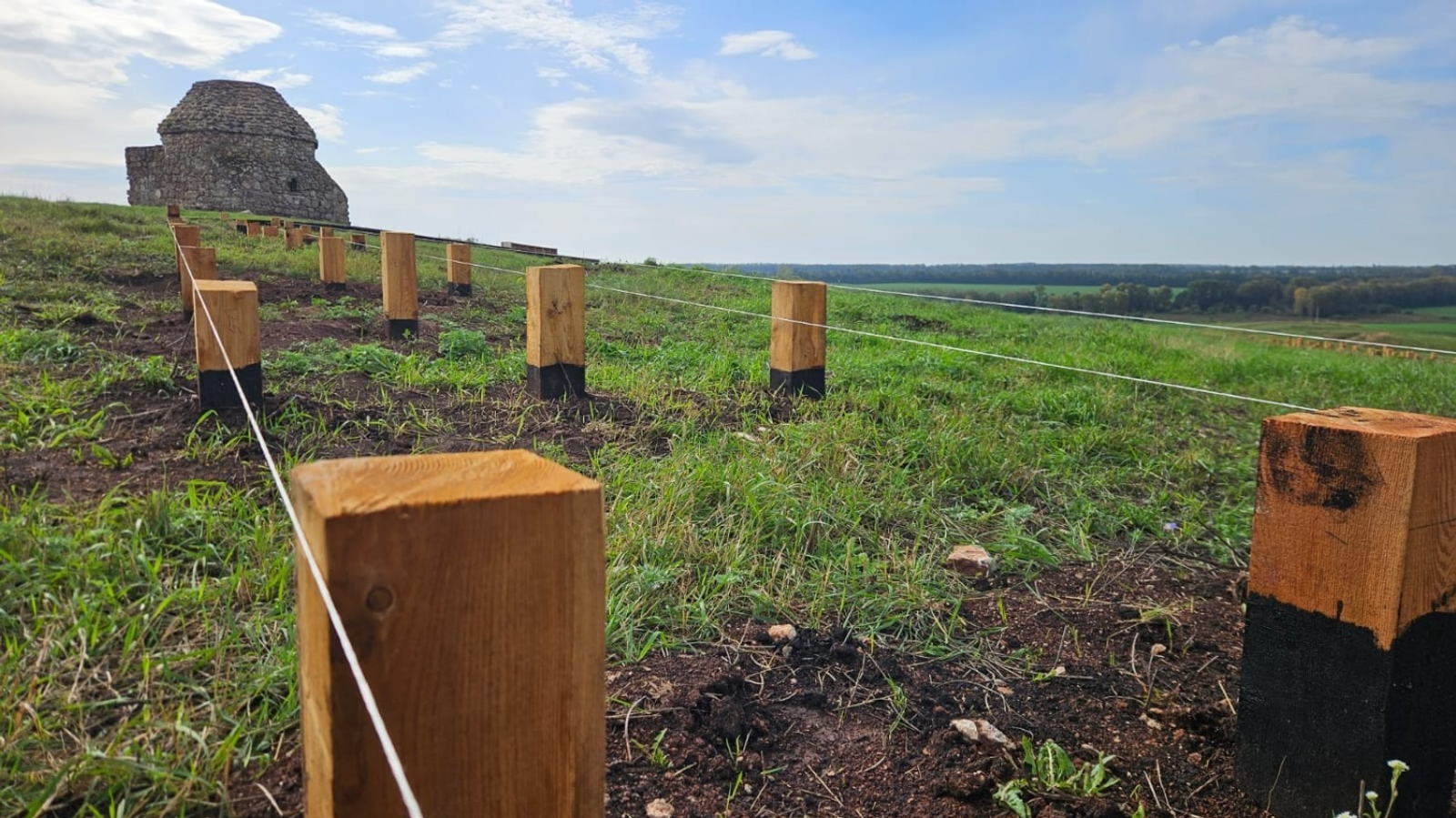 В Чишминском районе начали строить пешеходную тропу рядом с мавзолеем Тура-хана