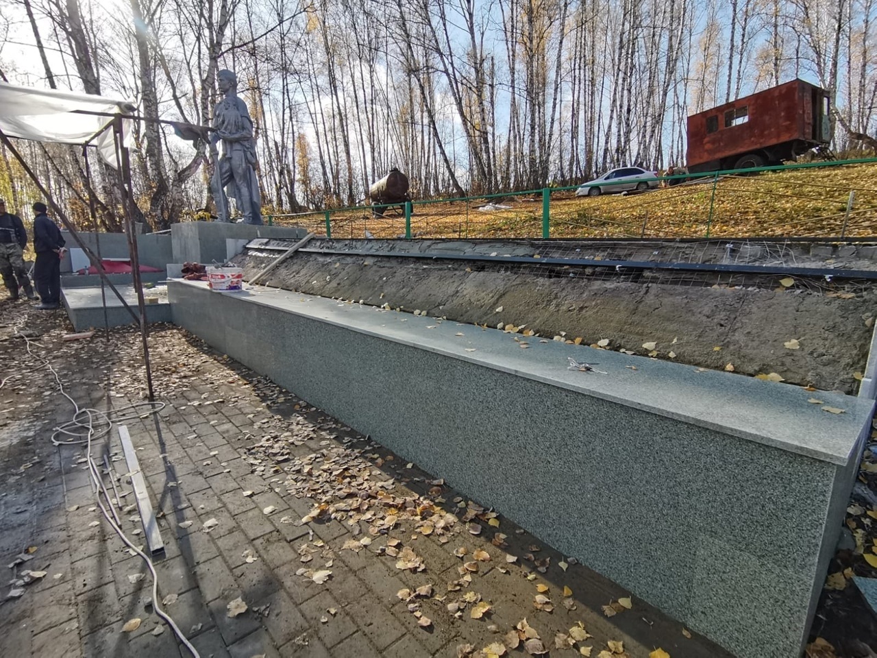 В Базлыке продолжаются работы по ремонту памятника участникам Великой Отечественной войны