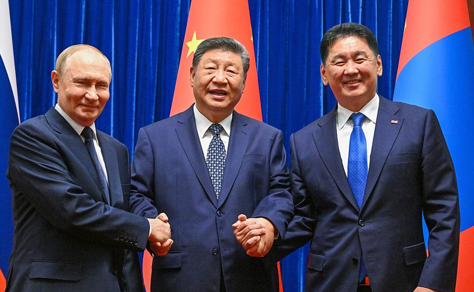 Владимир Путин и Си Цзиньпин начали переговоры