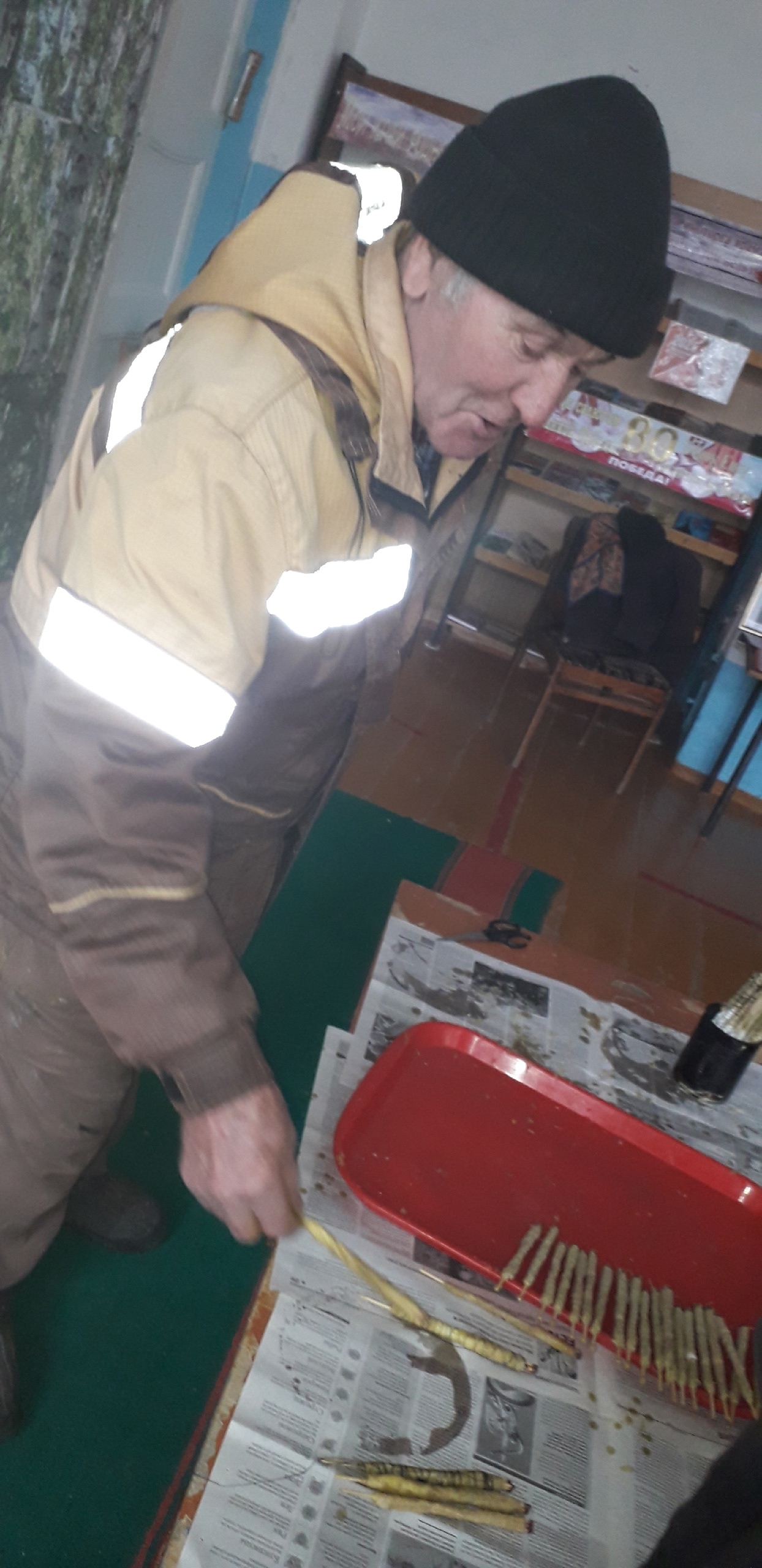 В селе Кожай-Икские Вершины готовят спички долгого горения