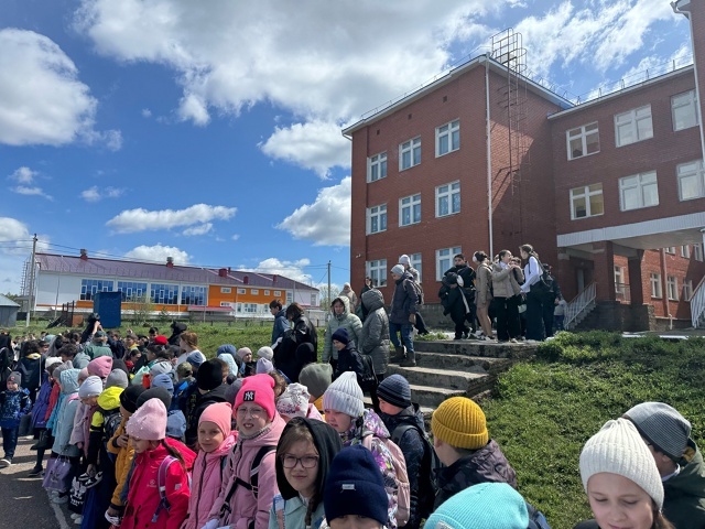 В средней школе с. Бижбуляк прошла эвакуация