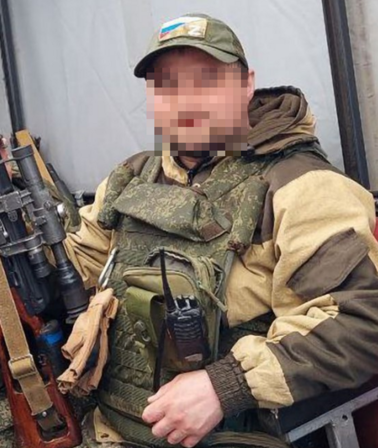 С честью выполняет свой долг