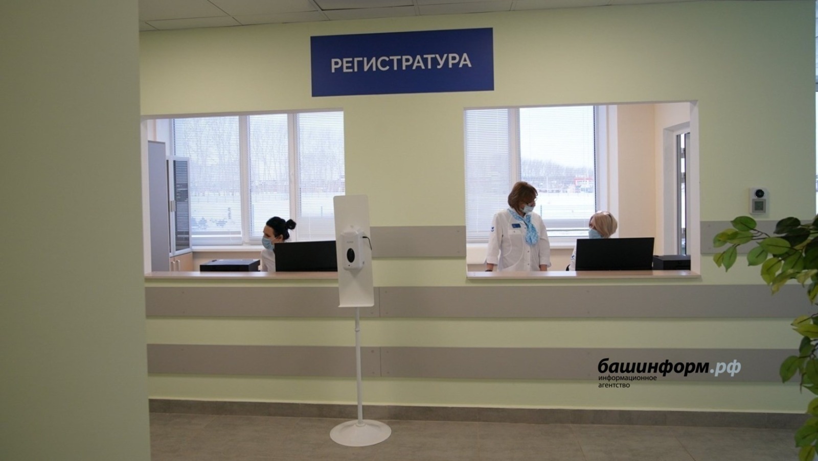 В 2026 году система ОМС направит на лечение одного человека 25 тысяч рублей