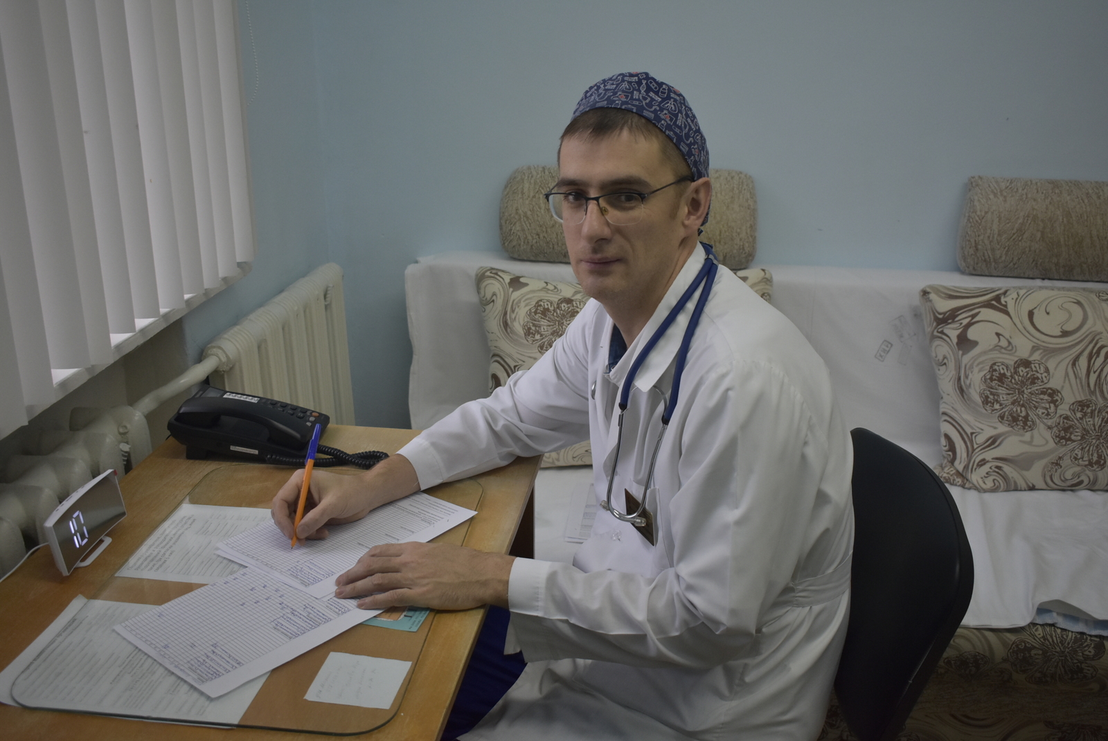 Здоровье и жизнь людей в его умелых руках