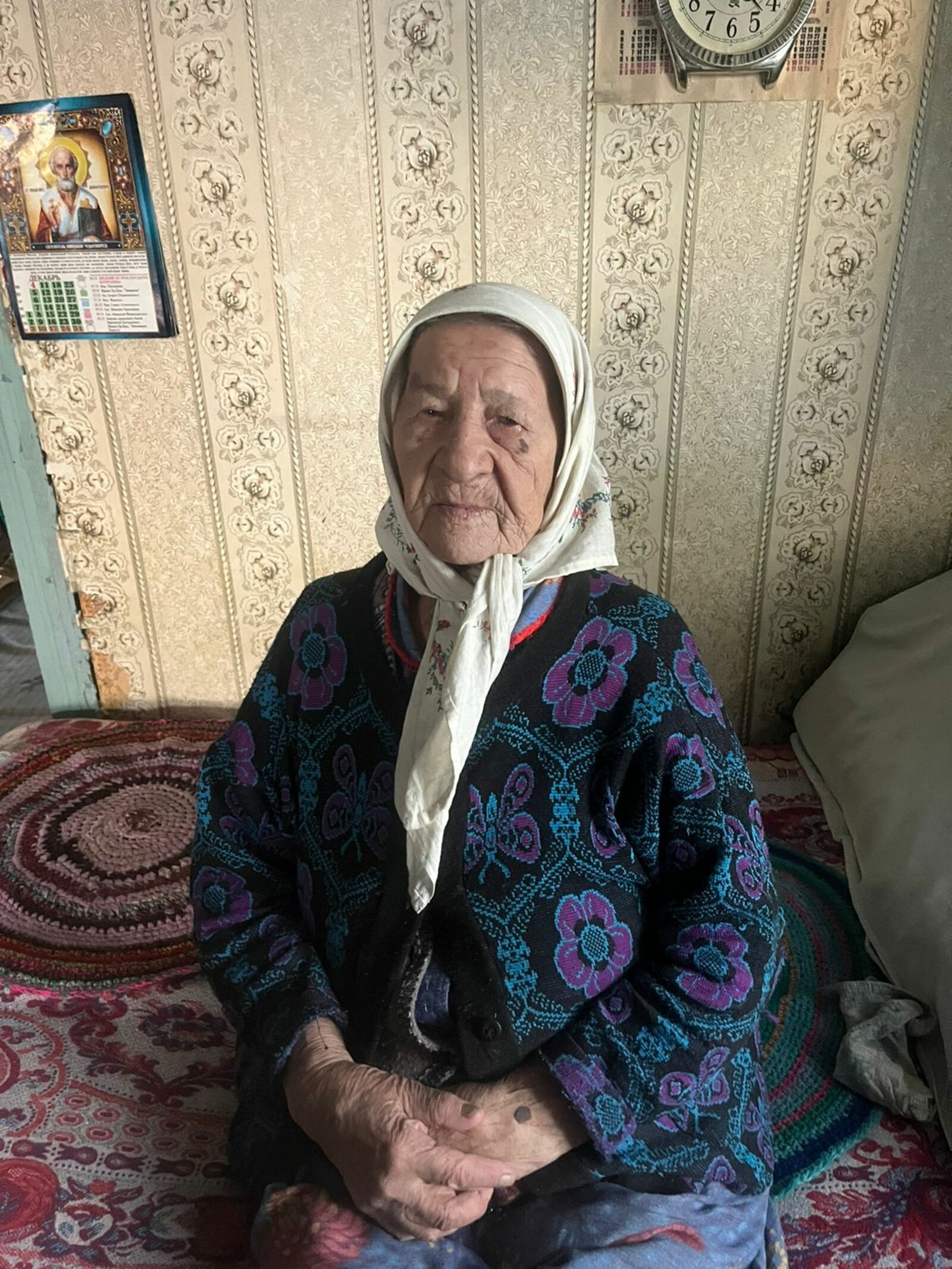 Старейшей жительнице села Михайловка Пелагее Николаевне Леонтьевой 101 год